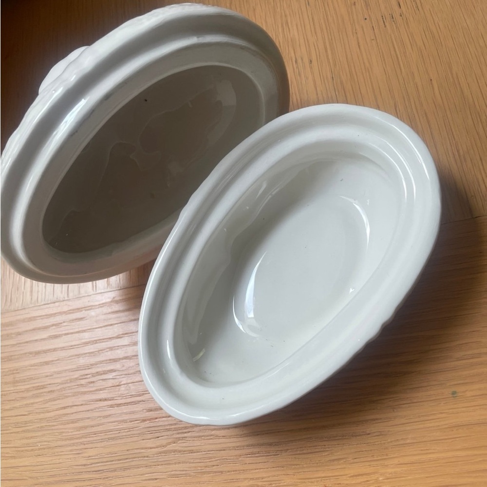 Ashland Pink and White Ceramic Bow Accent cottage core - Picture 3 of 3